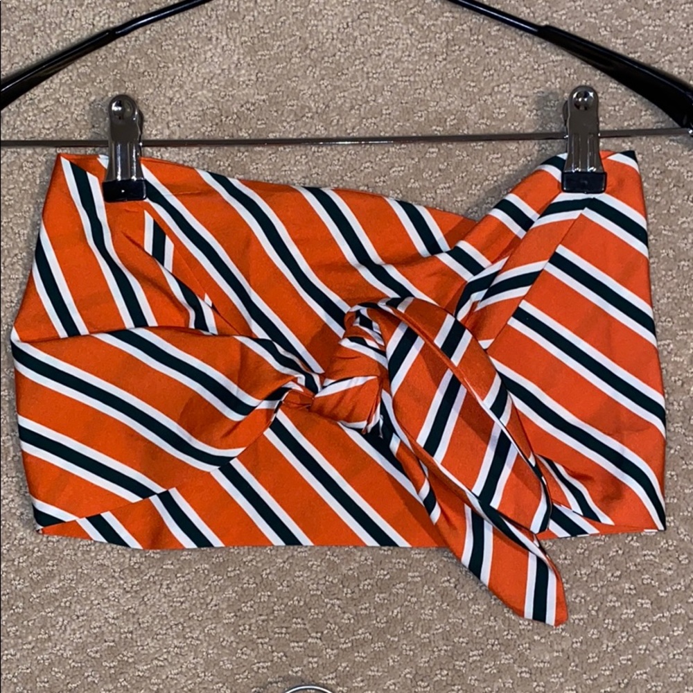 Set - Picture 3 of 4